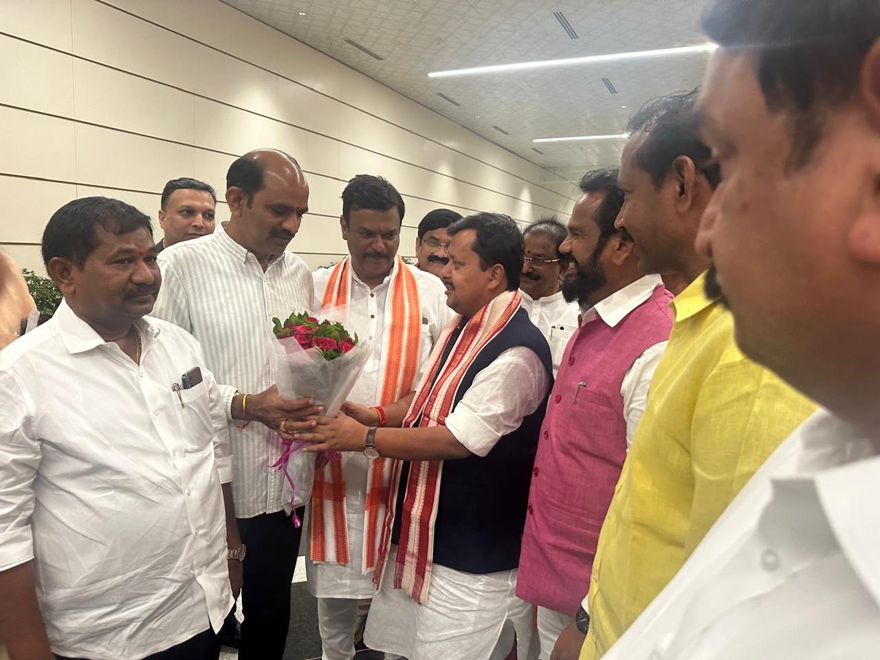 BJP National President Nitin Nabin receives a grand welcome at Bhogapuram International Airport in Visakhapatnam.